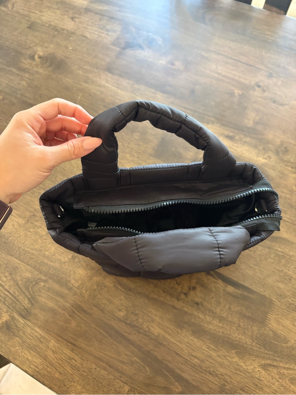 NWT Black Quilted Mini Puffer Bag - Picture 5 of 12
